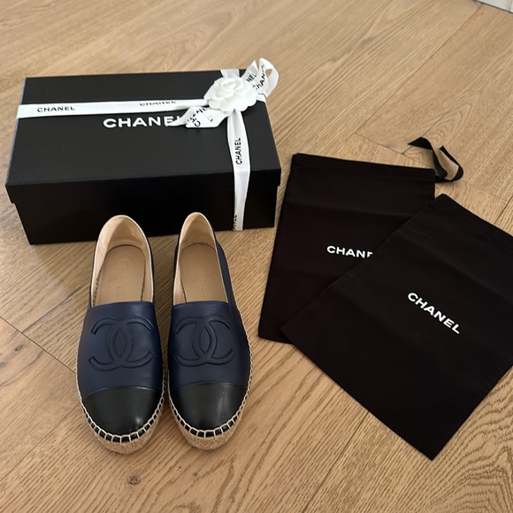 CHANEL Shoes - Chanel CC Lambskin Leather Espadrille Flats Cap Toe Navy Blue & Black Size 38
